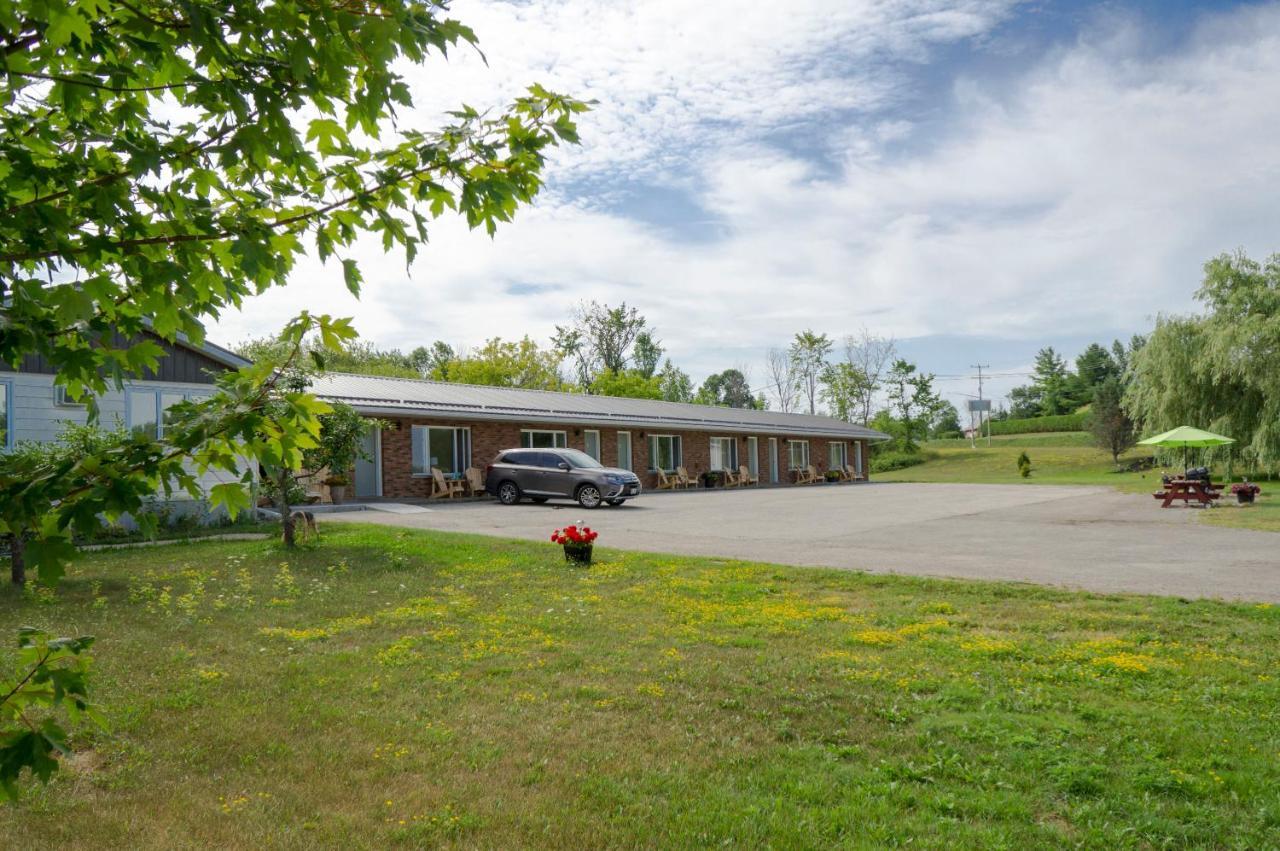 Wayside Motel Manitoulin Manitowaning Bagian luar foto