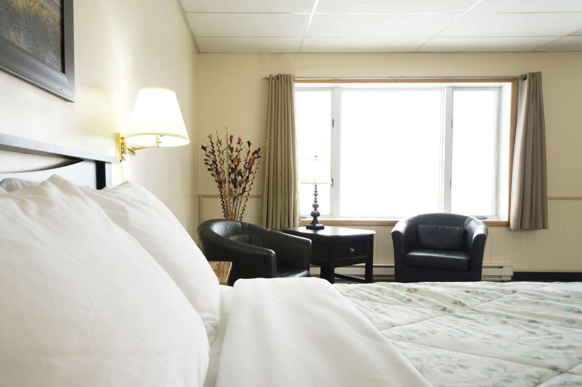 Wayside Motel Manitoulin Manitowaning Bagian luar foto